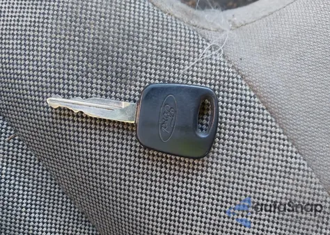 2000 Ford Ranger Xl/Xlt из США, поврежденный, VIN 1FTYR14V0YTA59435